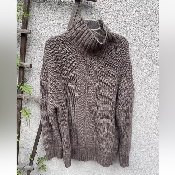 Weekend Stories Wesson turtleneck - Picture 4 of 10